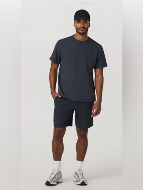 Vuori Aim Shorts - grey/charcoal